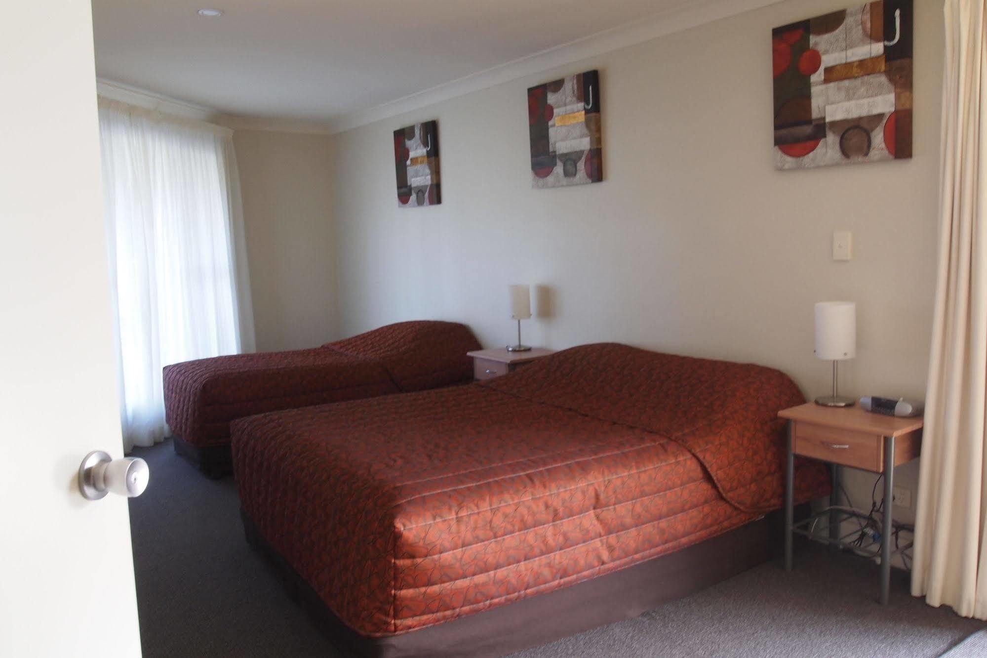Alexander Cameron Suites Penola Luaran gambar