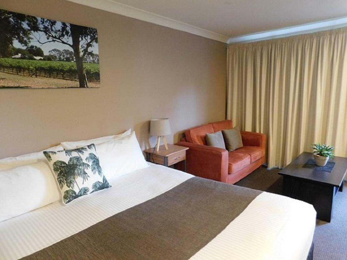 Alexander Cameron Suites Penola Luaran gambar