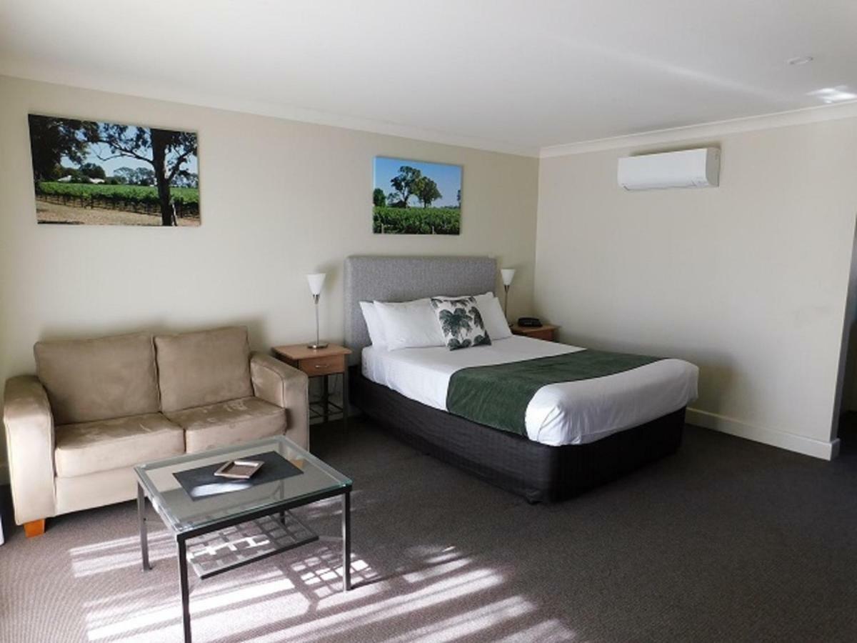 Alexander Cameron Suites Penola Luaran gambar