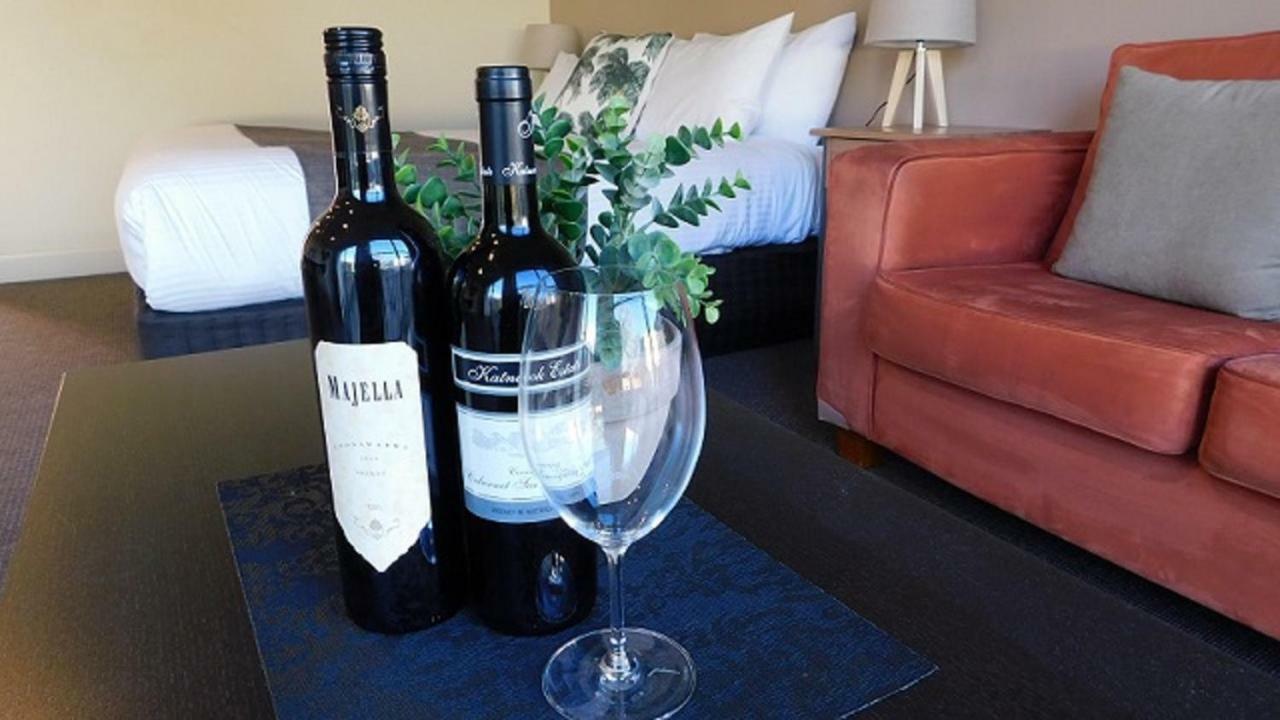 Alexander Cameron Suites Penola Luaran gambar